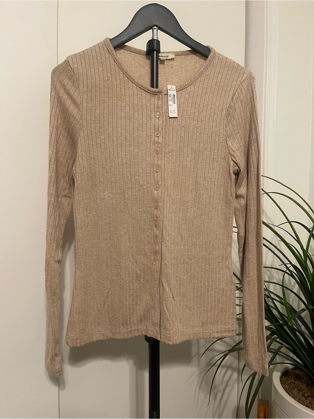 Madewell Ribbed Button-Front Long-Sleeve Top — Taupe